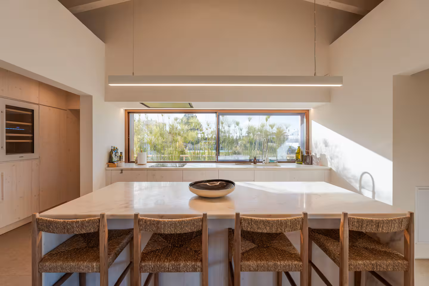 Kitchen bar